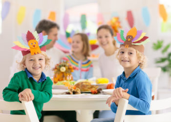 How to Host the Perfect Friendsgiving Playdate!